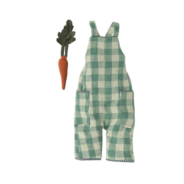 Hasenjunge Rabbit Overalls, Grün kariert mit Karotte, Size 3 von Maileg, 49 cm